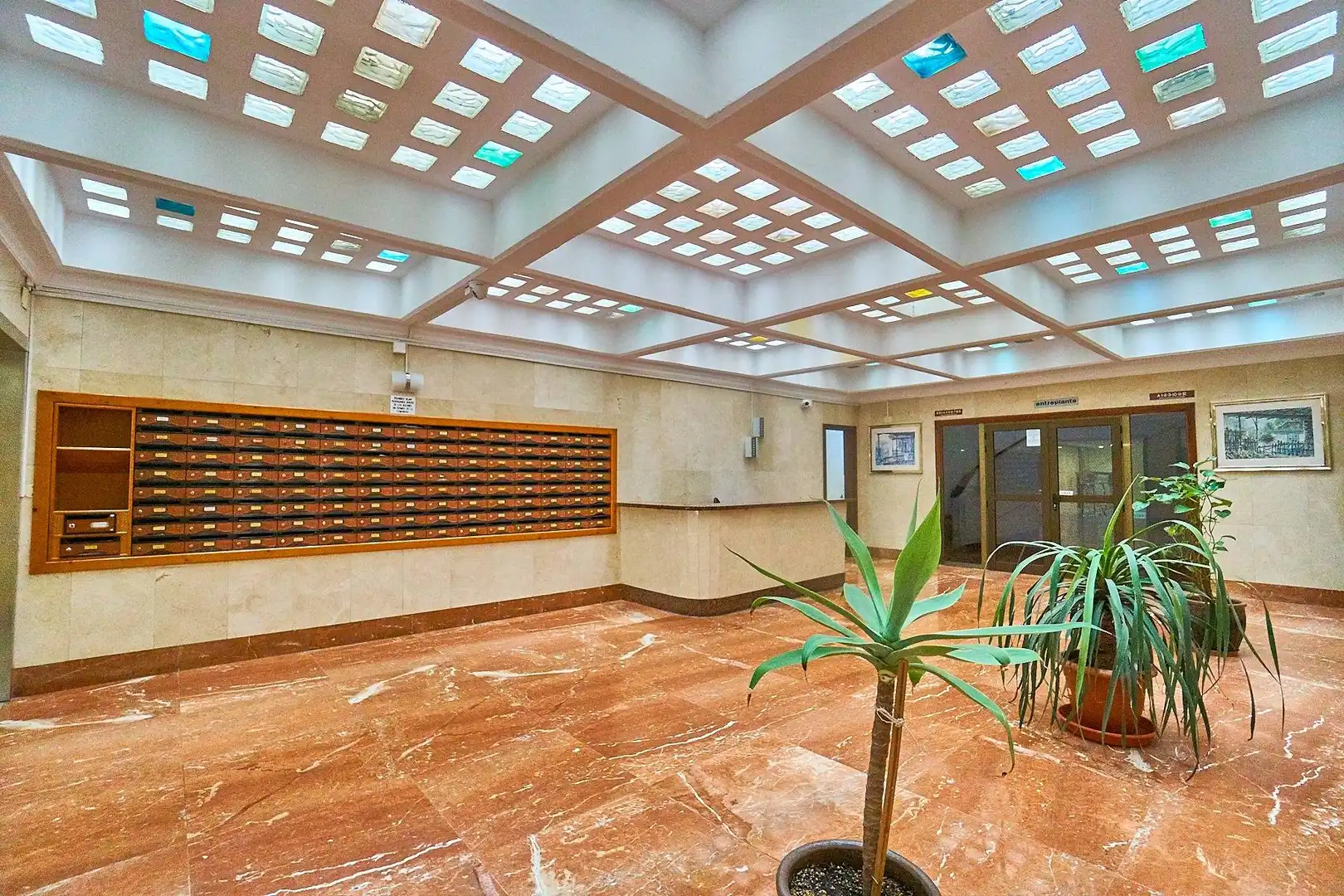 Oficina en venta en Las Palmas de Gran Canaria con Aire acondicionado, Trastero y Amueblado