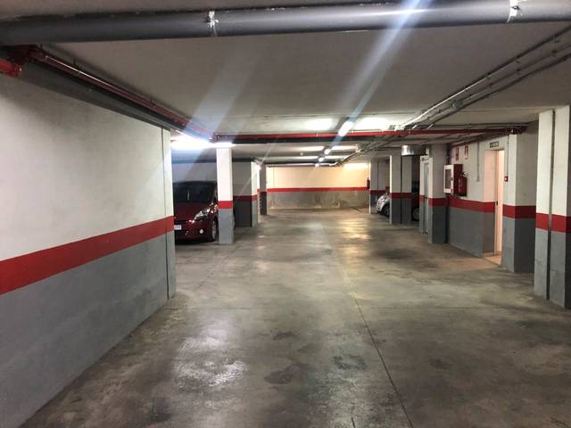 Garaje en Alquiler en Carrer de Benicanena en Germaníes - Juzgados