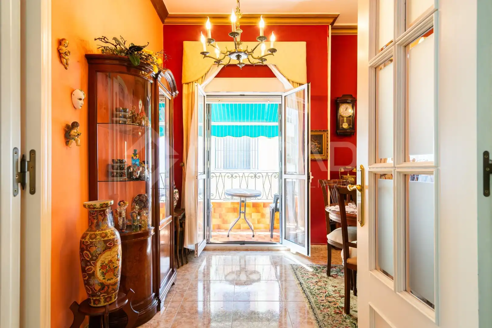 Flat for sale in Sevilla  with Air Conditioner, Storage room and Balcony