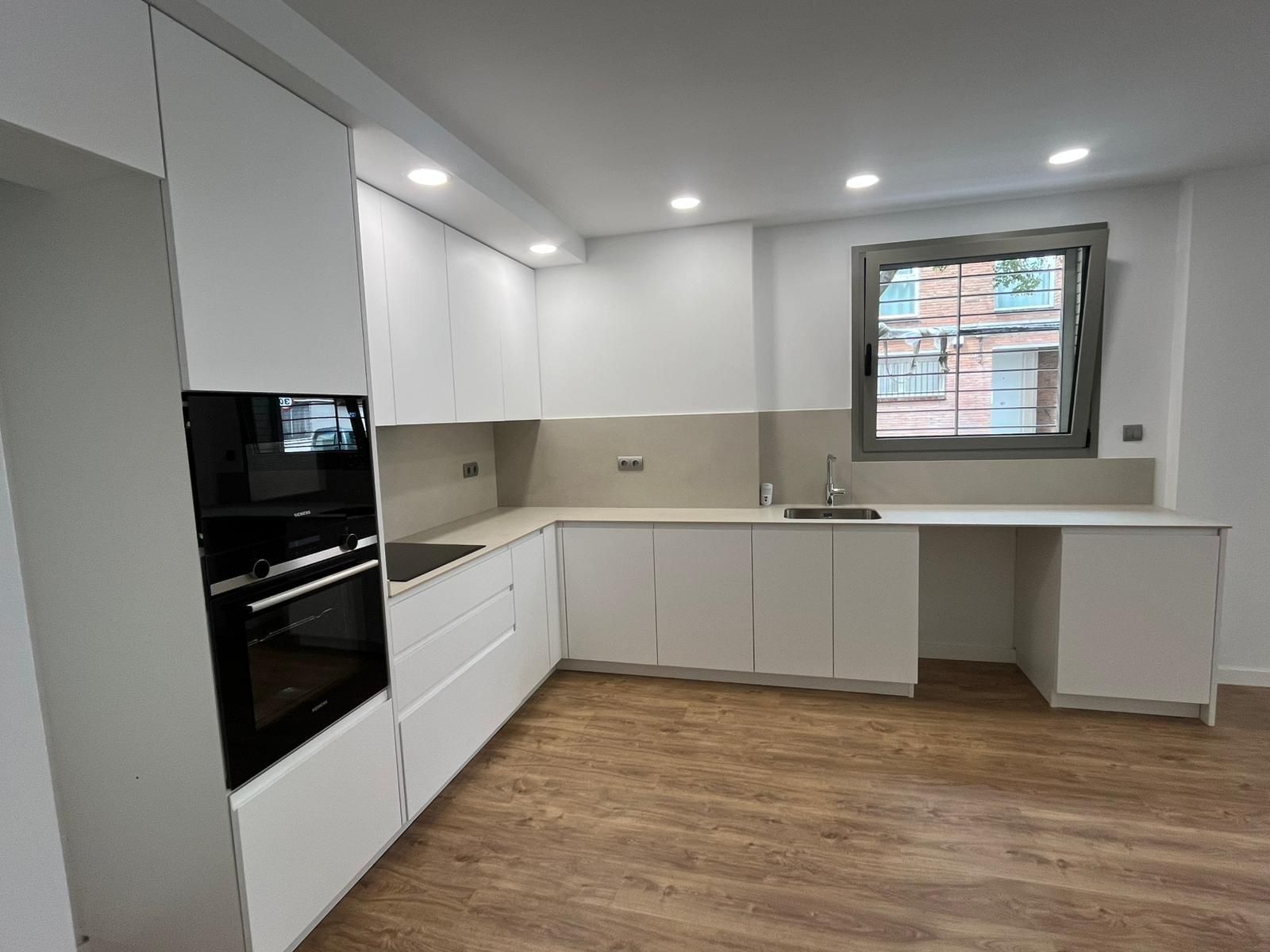 Kitchen of Flat for sale in Sabadell  with Heating, Parquet flooring and Balcony