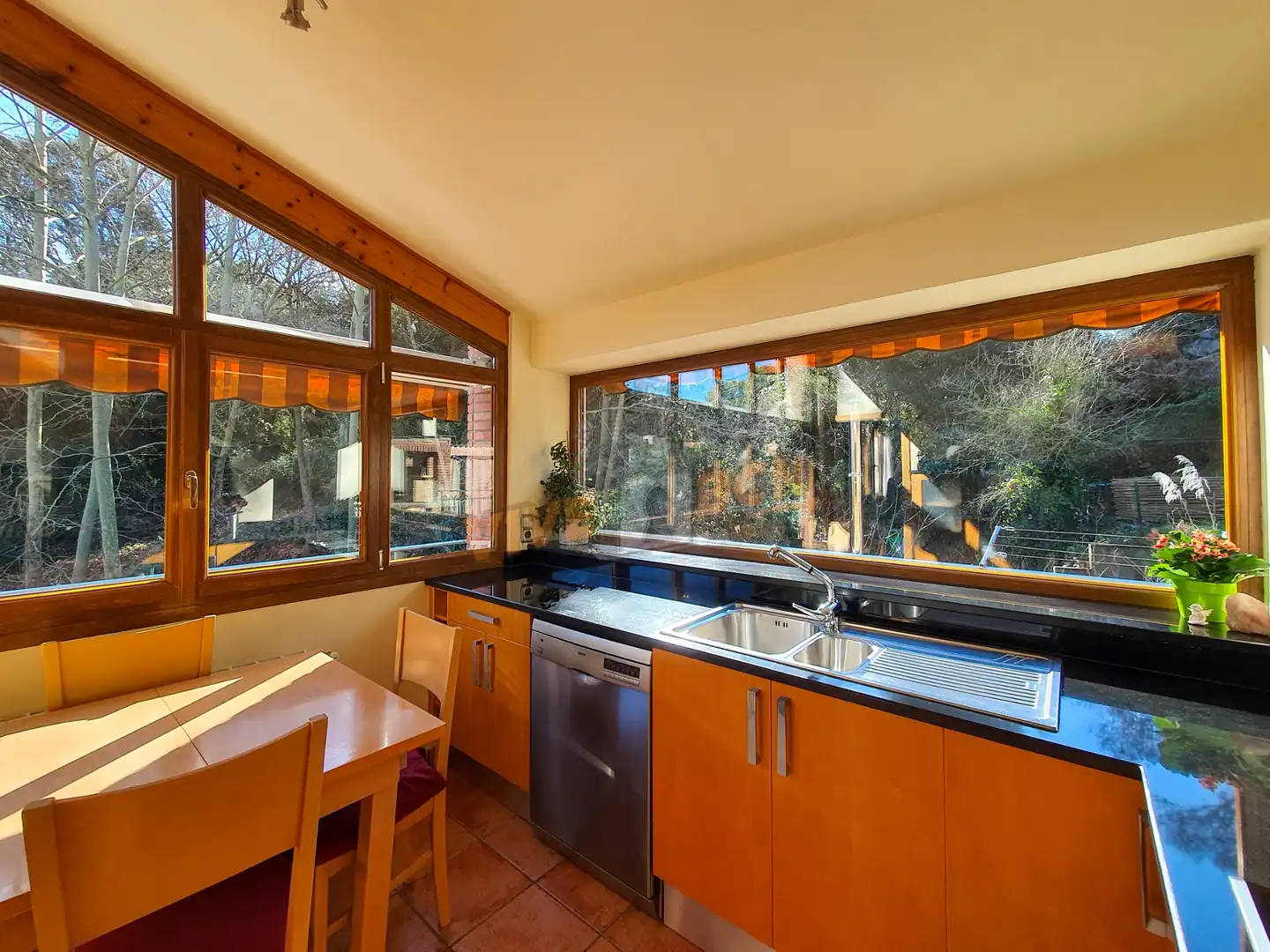 Cocina de Casa o chalet en venta en Sant Celoni con Aire acondicionado, Calefacción y Jardín privado