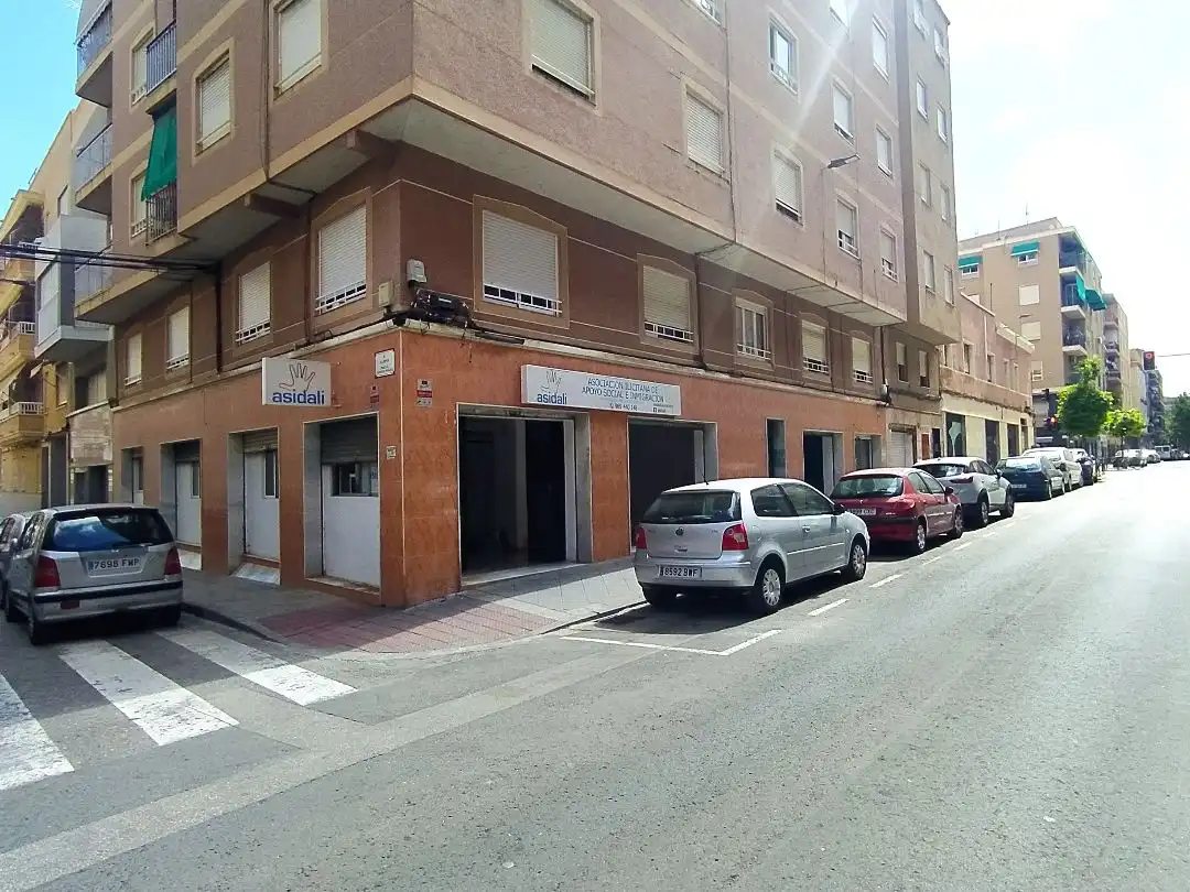 Vista exterior de Local de alquiler en Elche / Elx con Amueblado