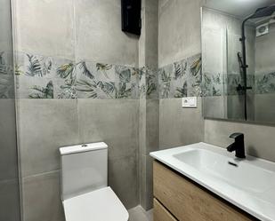 Bathroom of Flat to rent in Alicante / Alacant  with Air Conditioner
