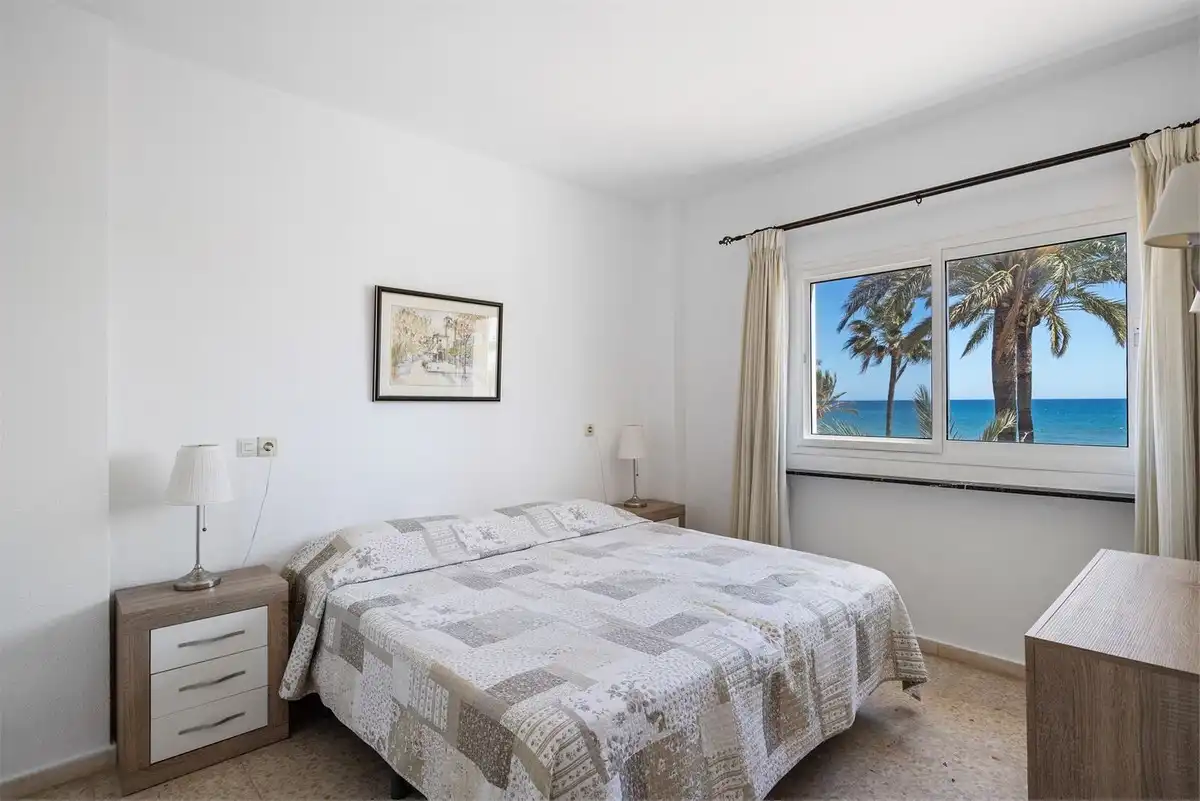 Schlafzimmer von Erdgeschoss zum Verkauf in Fuengirola mit Terrasse