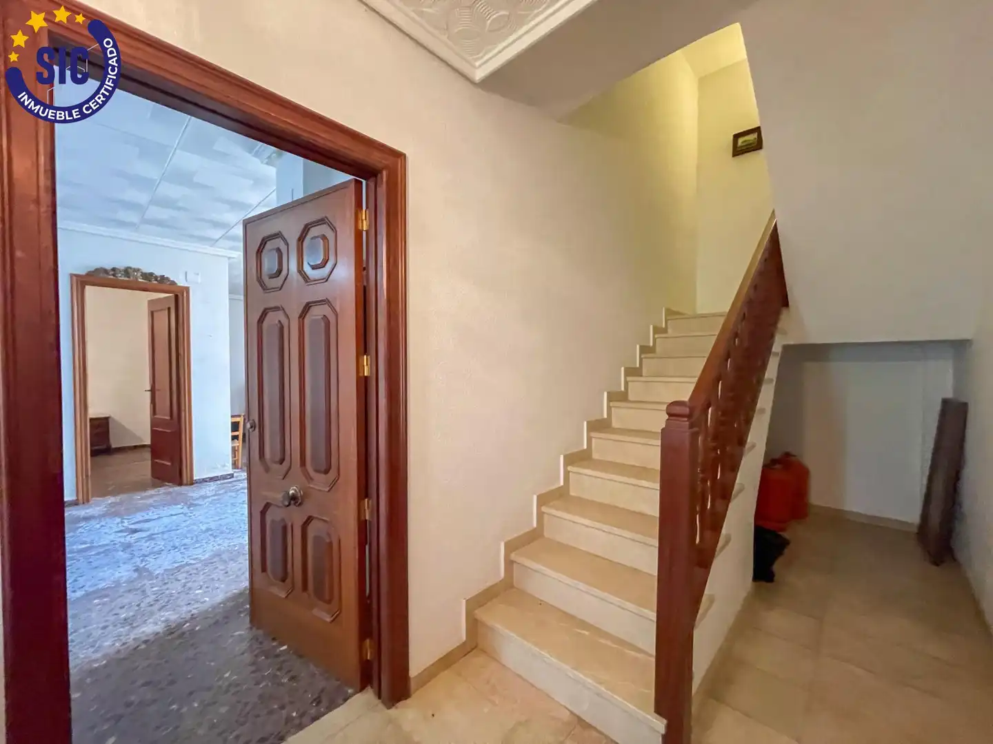 Maisonette zum Verkauf in Chera mit Heizung, Privatgarten und Balkon