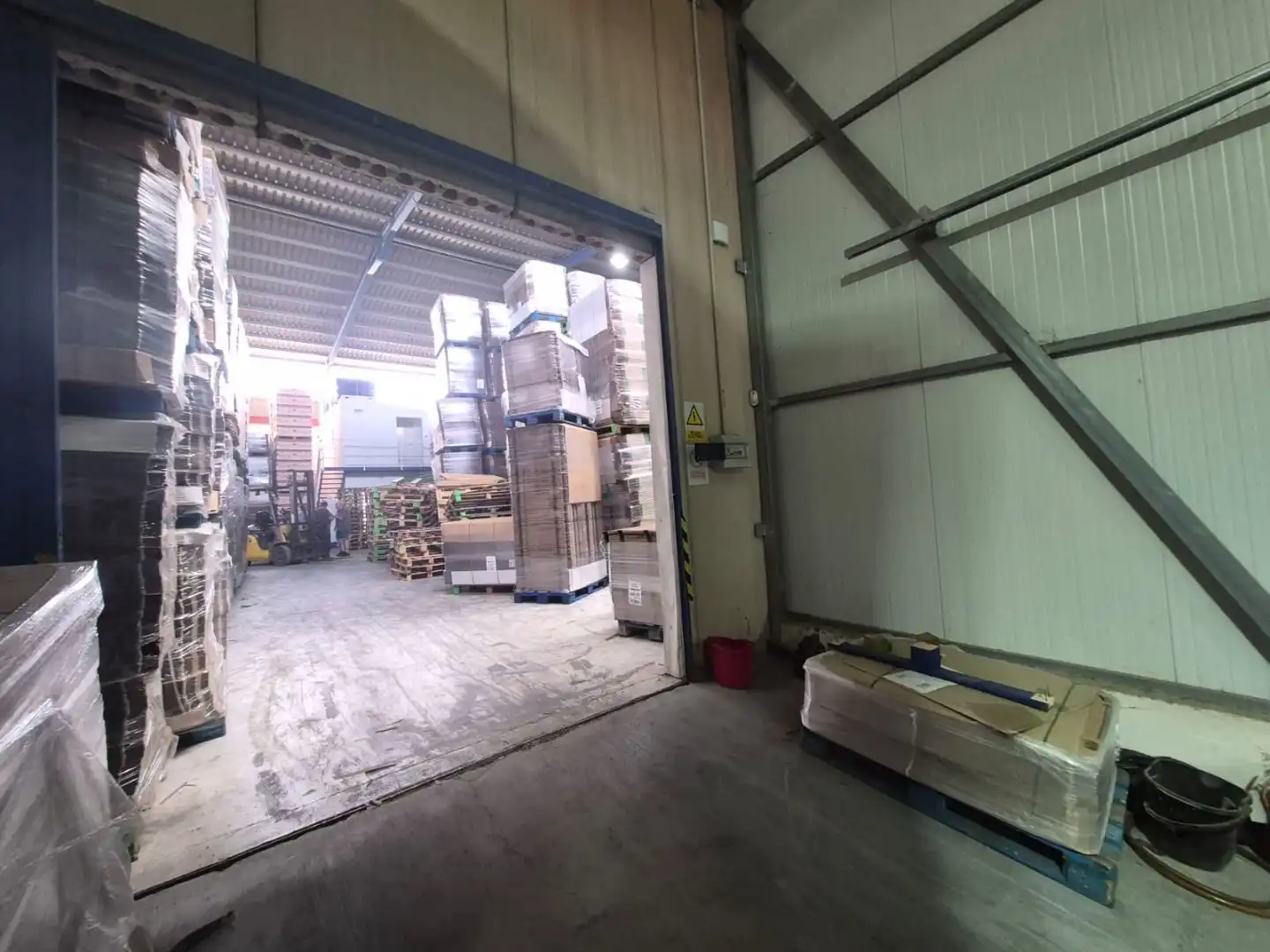 Commercial properties for rent in Paraje Cueva del Gato, 4, Balerma