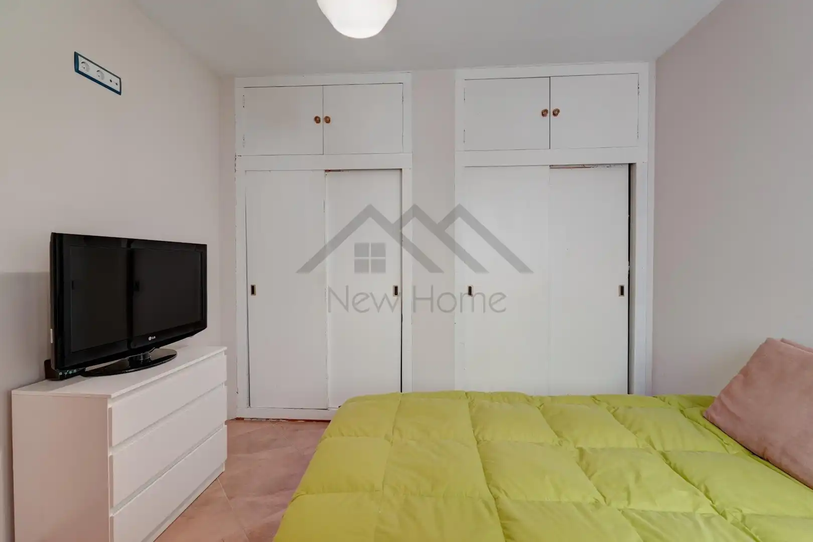 Bedroom of Flat for sale in La Pobla de Vallbona  with Air Conditioner, Heating and Balcony