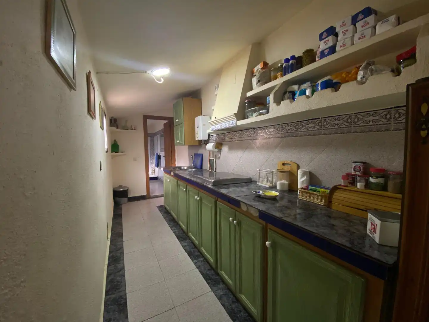 Cuina de Finca rústica en venda en Las Tres Villas amb Moblat