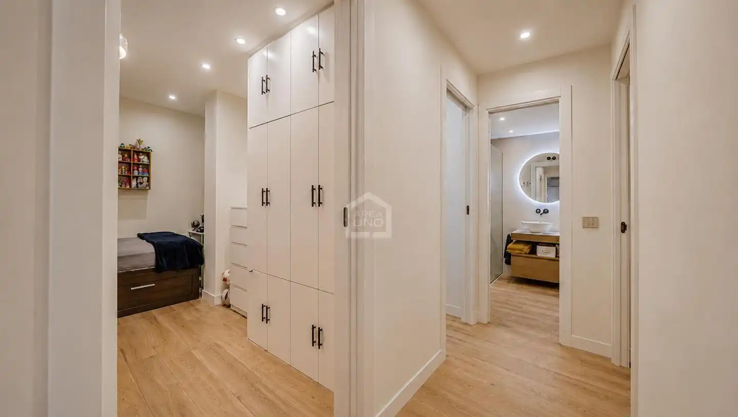 Flat for sale in Alcorcón  with Air Conditioner, Heating and Swimming Pool