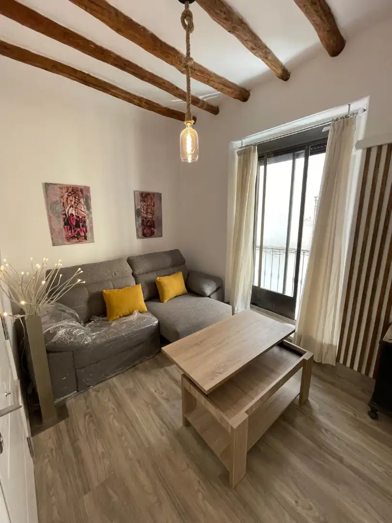Wohnzimmer von Wohnungen zur Miete in Jaén mit Klimaanlage, Heizung und Parkett