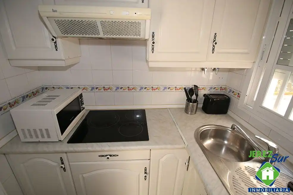 Cocina de Casa adosada en venta en Jerez de la Frontera con Aire acondicionado, Calefacción y Terraza