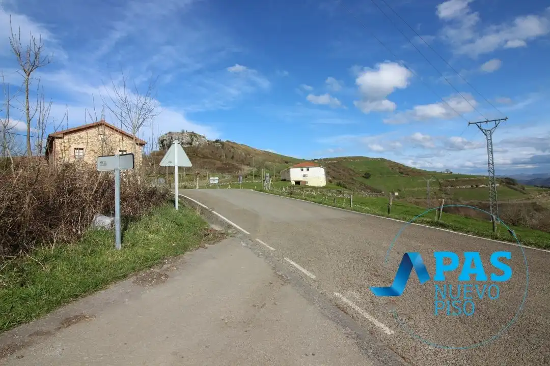 Vista exterior de Casa o xalet en venda en Solórzano amb Jardí privat