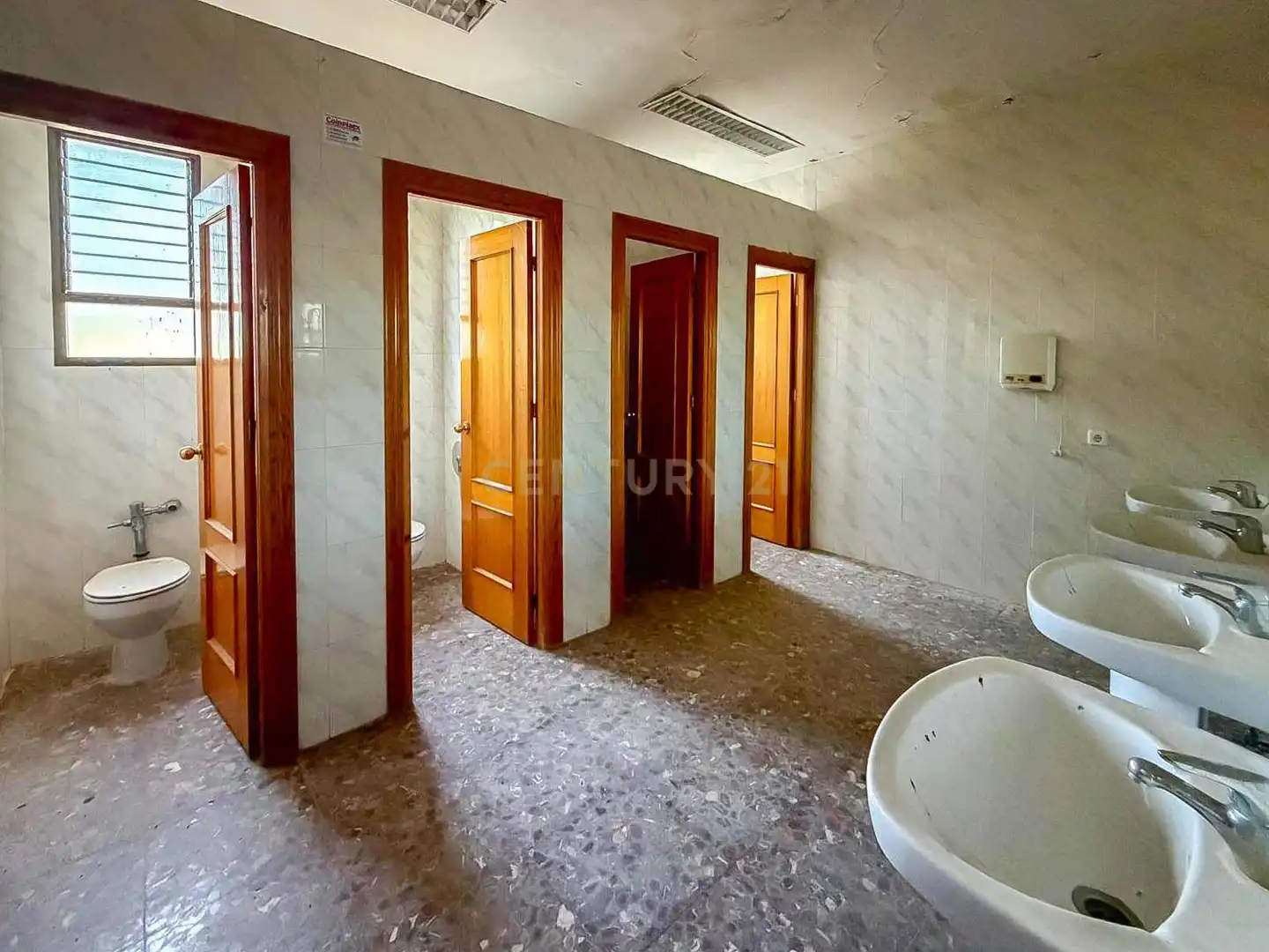 Local commercial à vendre à C8G2+P5 Aliseda, Spain, imagen 19