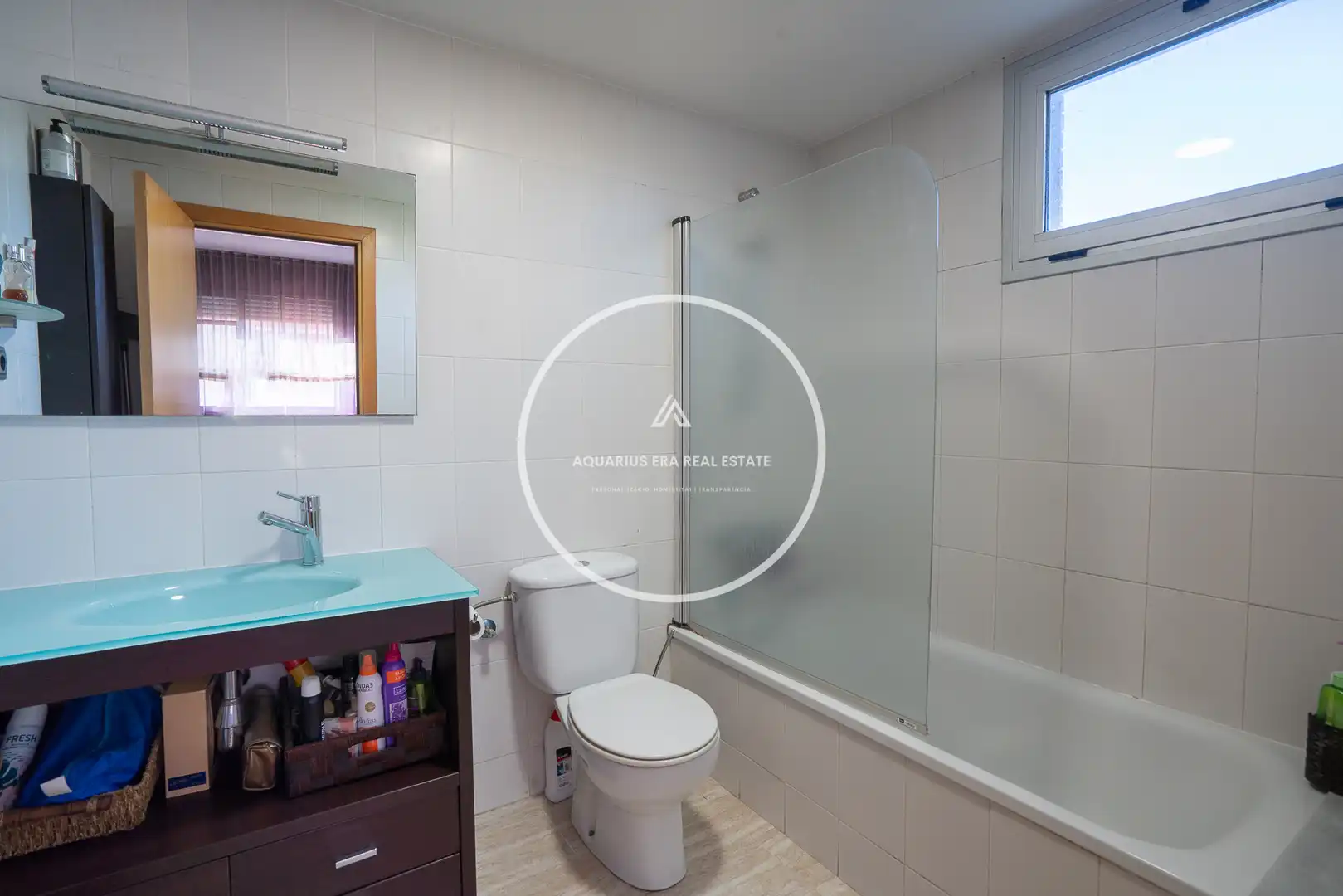Bathroom of Detached homes for sale in Vic  with Heating, Private garden and Parquet flooring