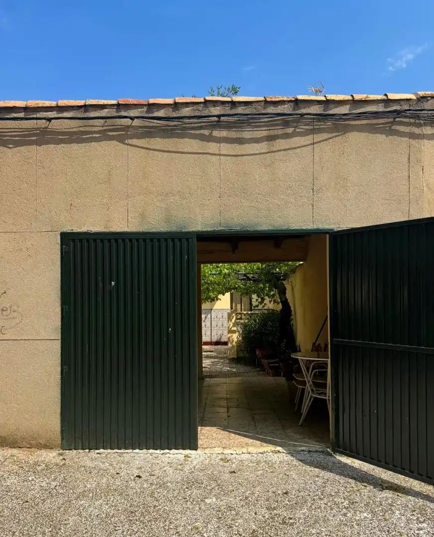 Vista exterior de Casa adosada en venda en Puertollano amb Moblat