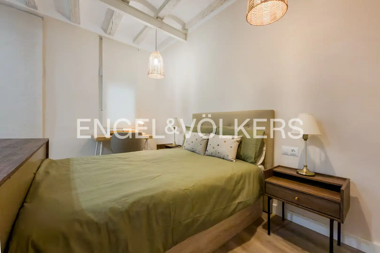 Bedroom of Flat for rent in Ciutat Vella