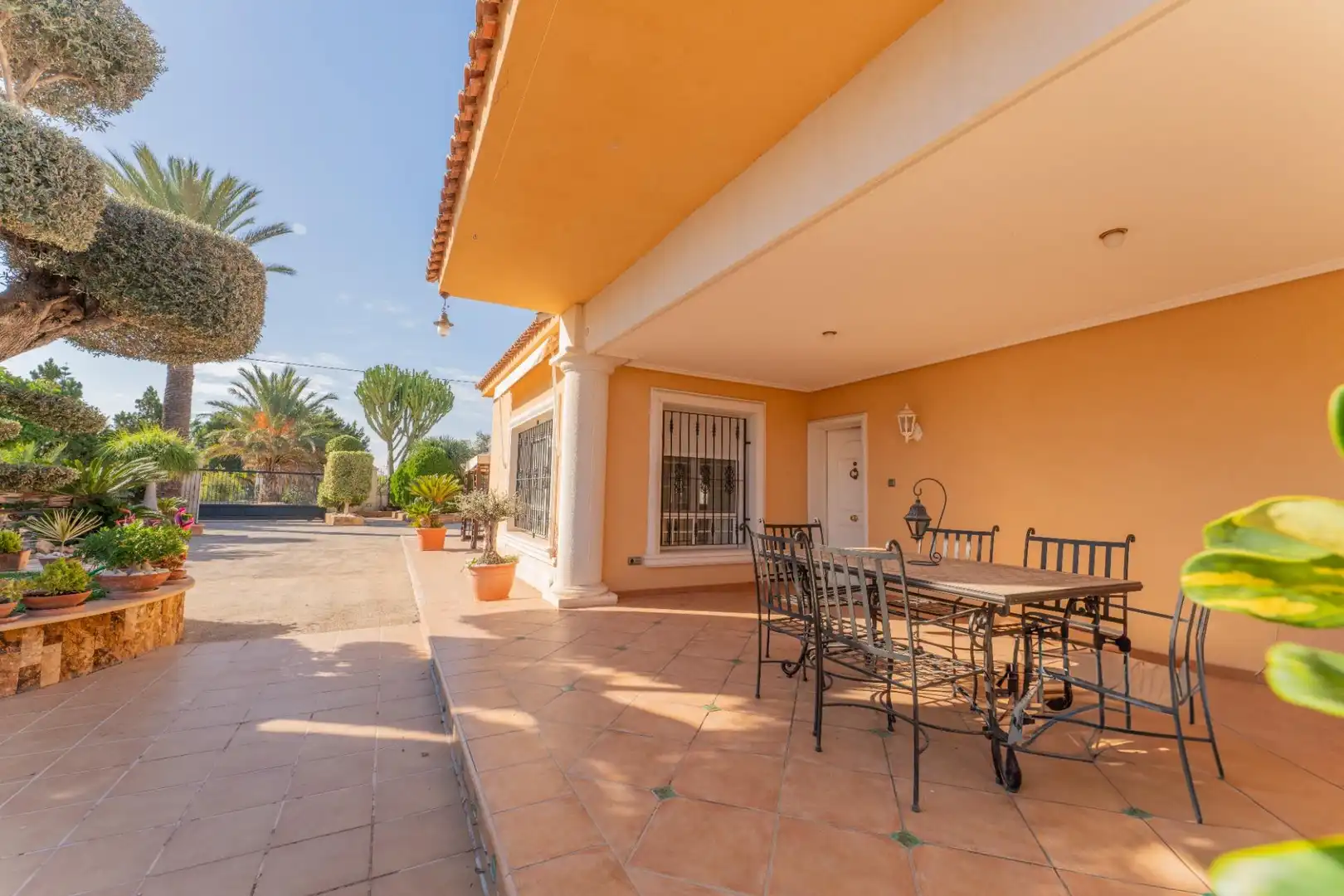 Vista exterior de Casa o chalet en venta en Elche / Elx con Trastero, Piscina y Balcón
