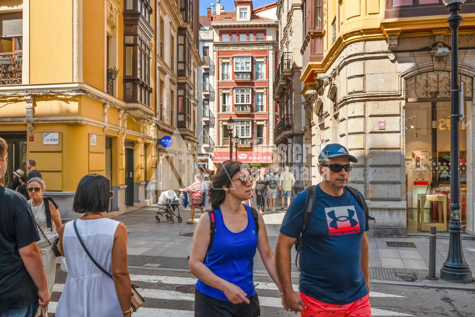 Außenansicht von Geschaftsraum zur Miete in Gijón  mit Klimaanlage