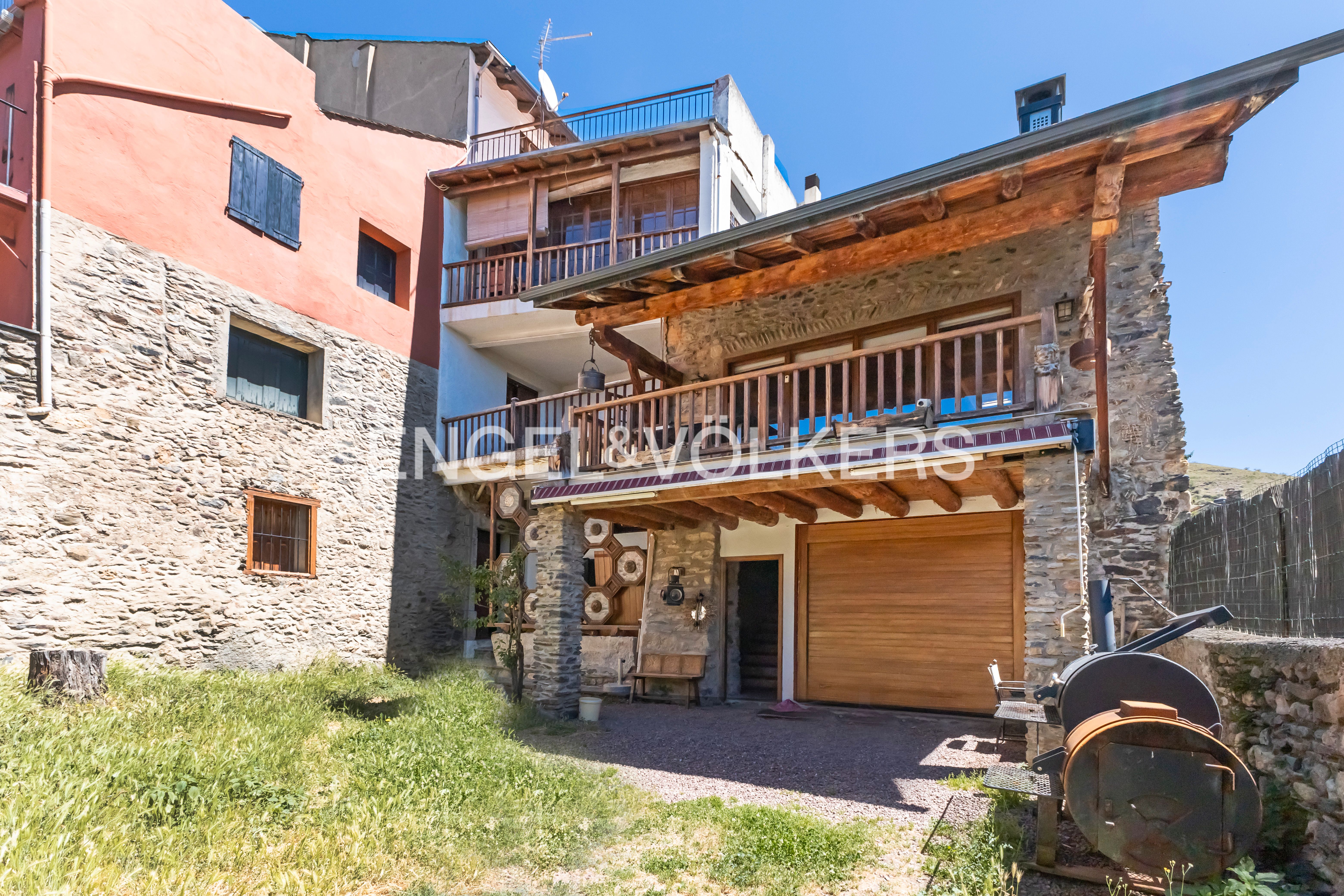 Exterior view of Single-family semi-detached for sale in Llívia  with Heating, Private garden and Parquet flooring