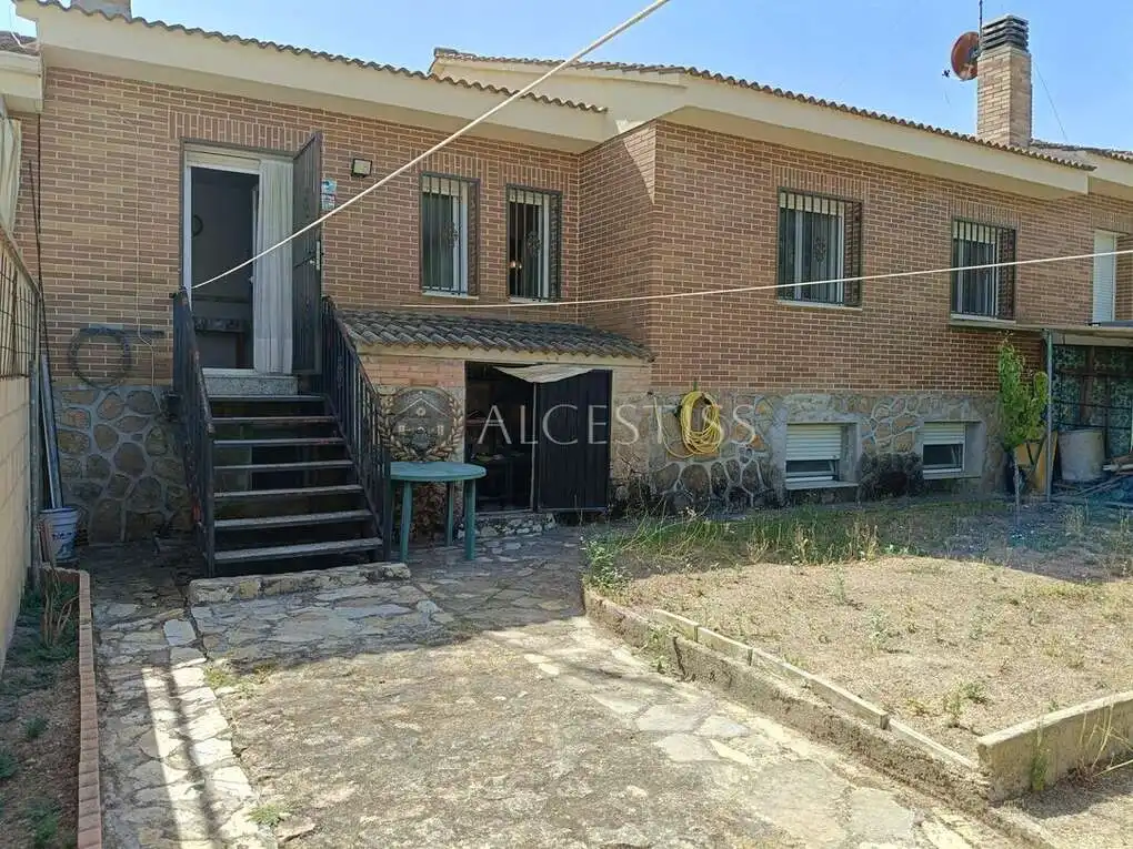 Adossat amb jardí en venda a Méntrida, imagen 57