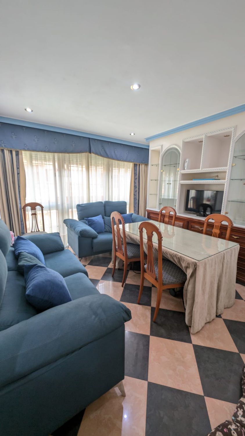 Sala d'estar de Pis en venda en  Córdoba Capital amb Aire condicionat i Terrassa