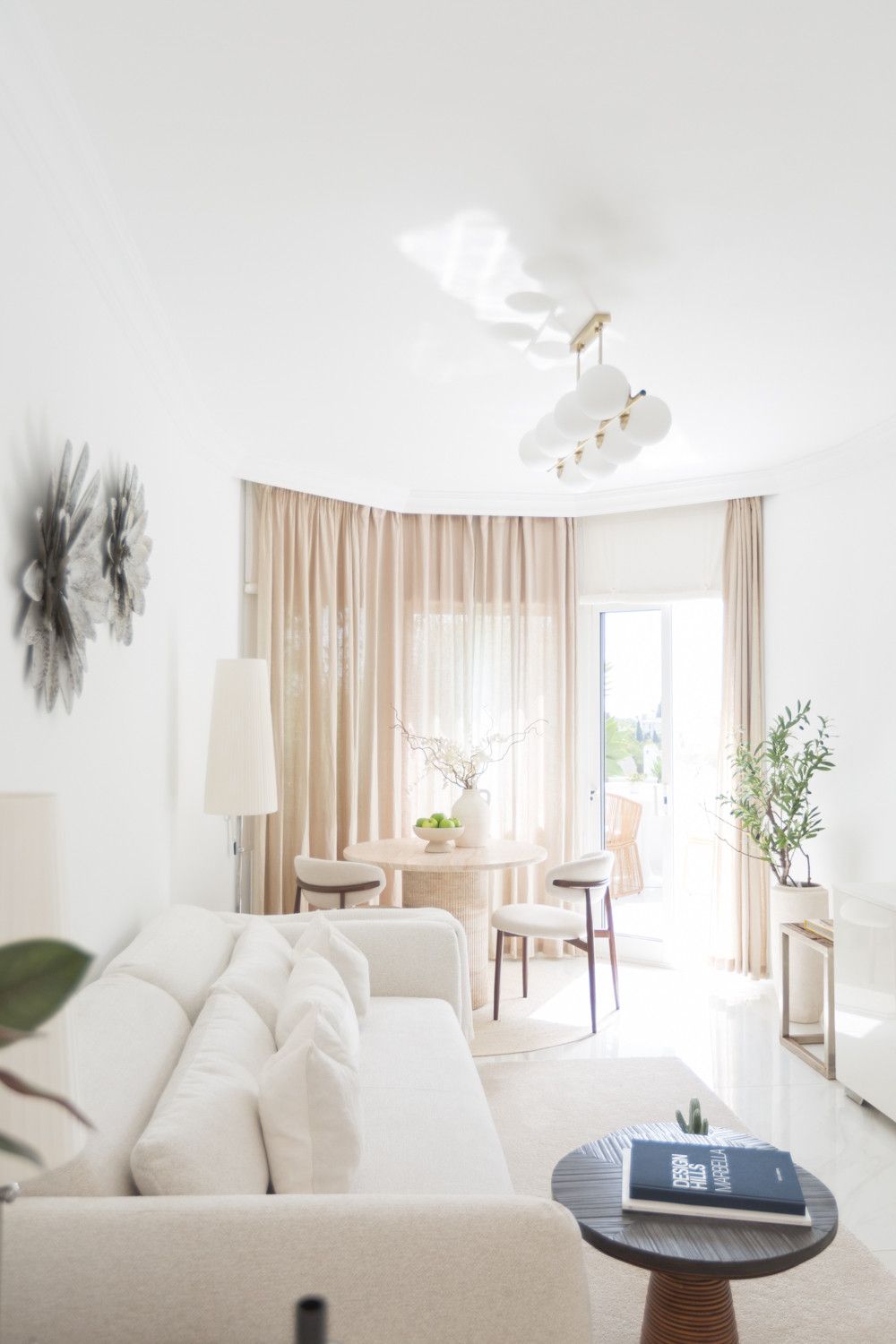 Living room of Apartment to rent in Marbella  with Air Conditioner, Swimming Pool and Furnished