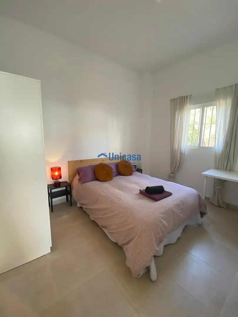 Habitación de Apartamento de alquiler en Málaga con Aire acondicionado, Calefacción y Amueblado