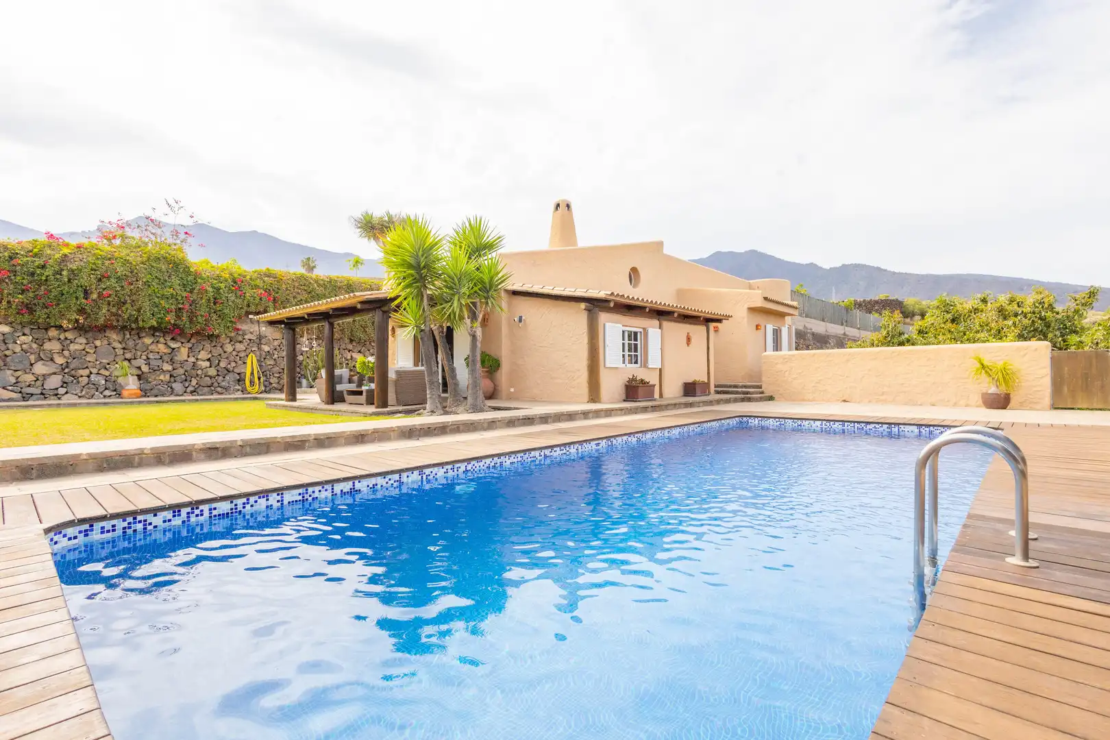 Vista exterior de Piso en venta en Arafo