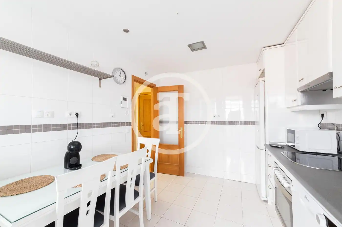 Attic for rent in Calle Fuente Cisneros, Parque Oeste - Fuente Cisneros