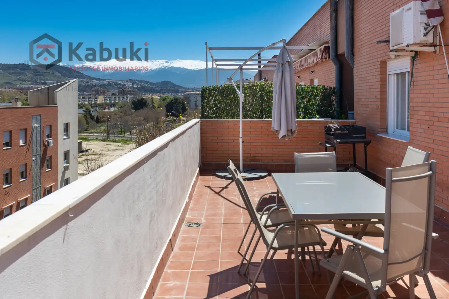 Terrace of Attic for rent in Granada  with Air Conditioner, Heating and Private garden