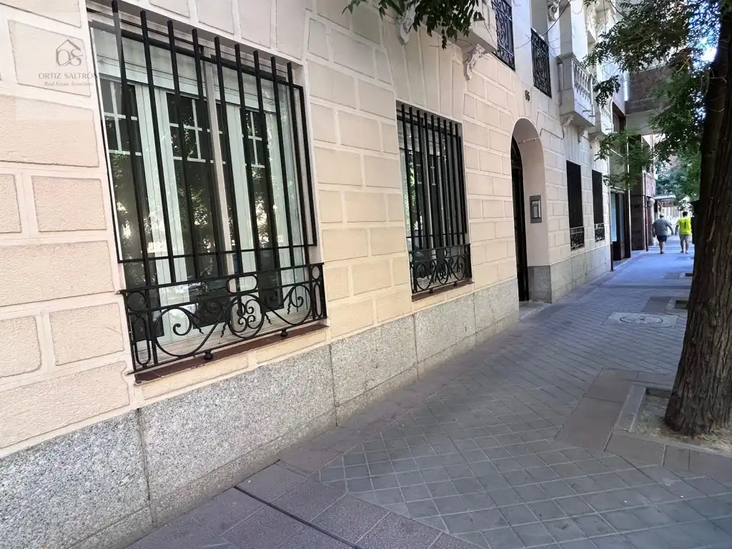 Vista exterior de Piso en venta en Madrid con Terraza