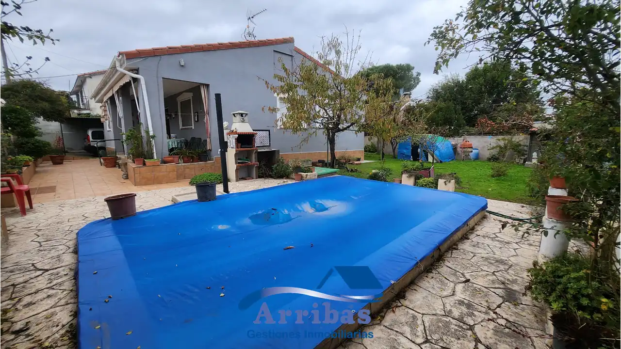 Chalet con piscina en venta en Escalona, imagen 3