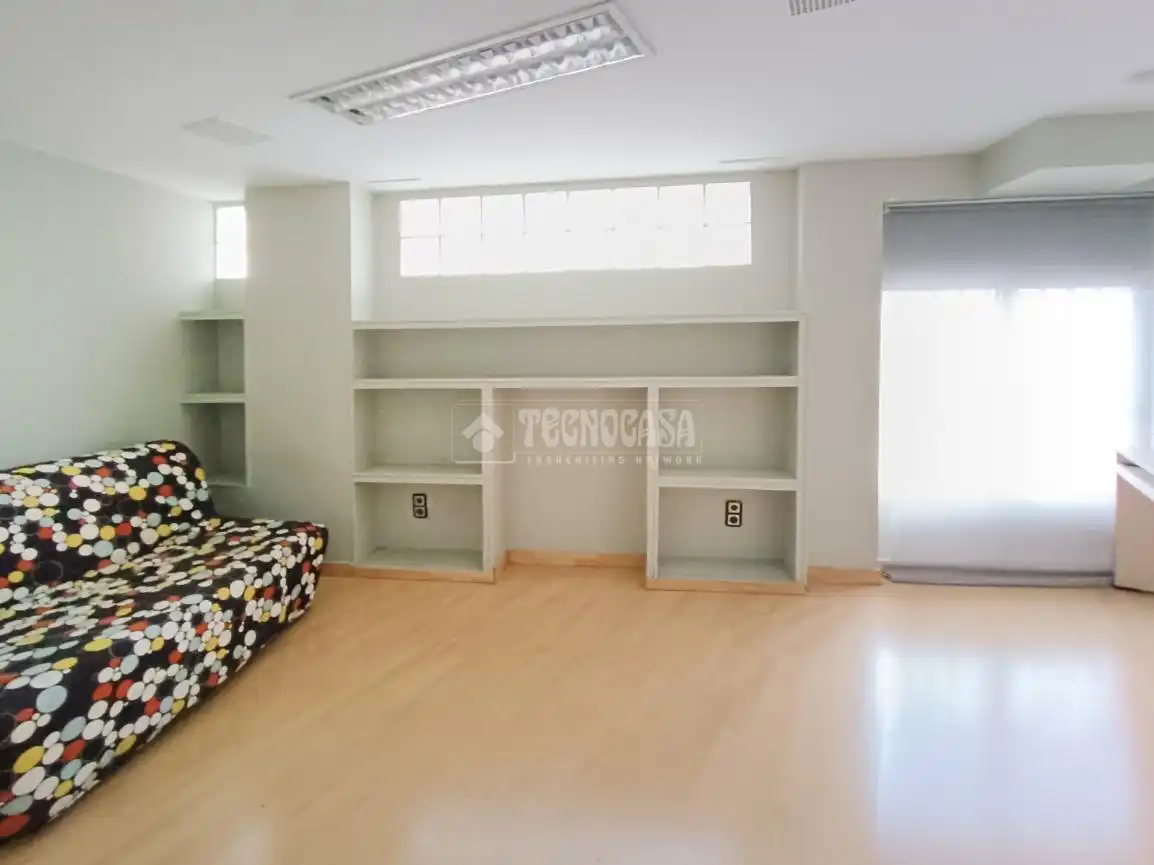 Schlafzimmer von Büro zum Verkauf in Zaragoza mit Heizung