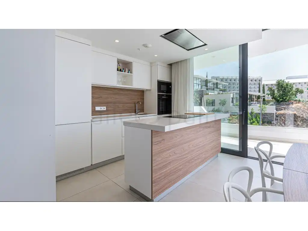 Apartamento en venta en Avenida 8 De Marzo, El Higuerón