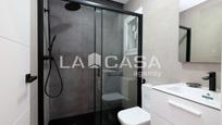 Bathroom of Attic for sale in  Barcelona Capital