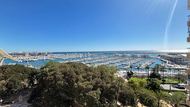 Piso en Venta en Avenida Avenida Doctor Gadea, 1 en Ensanche - Diputación