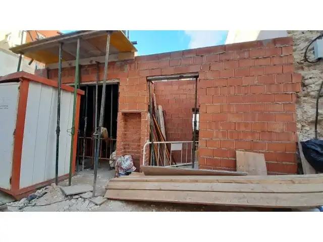 Vista exterior de Casa o xalet en venda en Burjassot amb Jardí privat i Terrassa