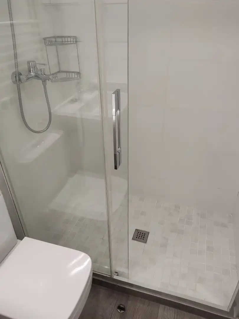 Bathroom of Flat for rent in Madrid  with Heating, Furnished and Washing machine