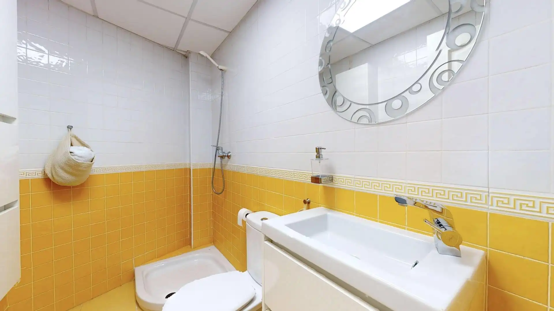 Bathroom of Houses for sale in Villafranca de Córdoba  with Air Conditioner, Heating and Terrace