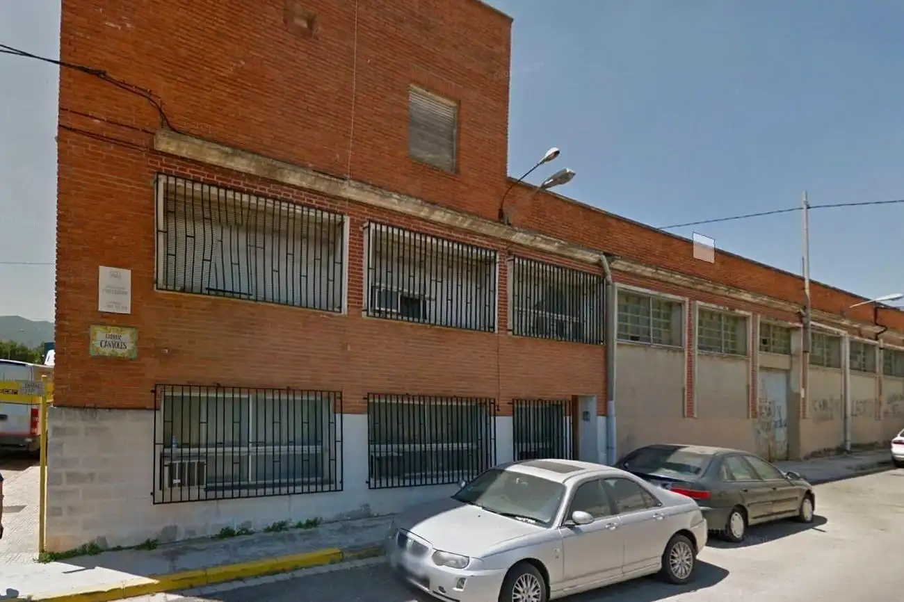 Vista exterior de Nave industrial en venta en Canals