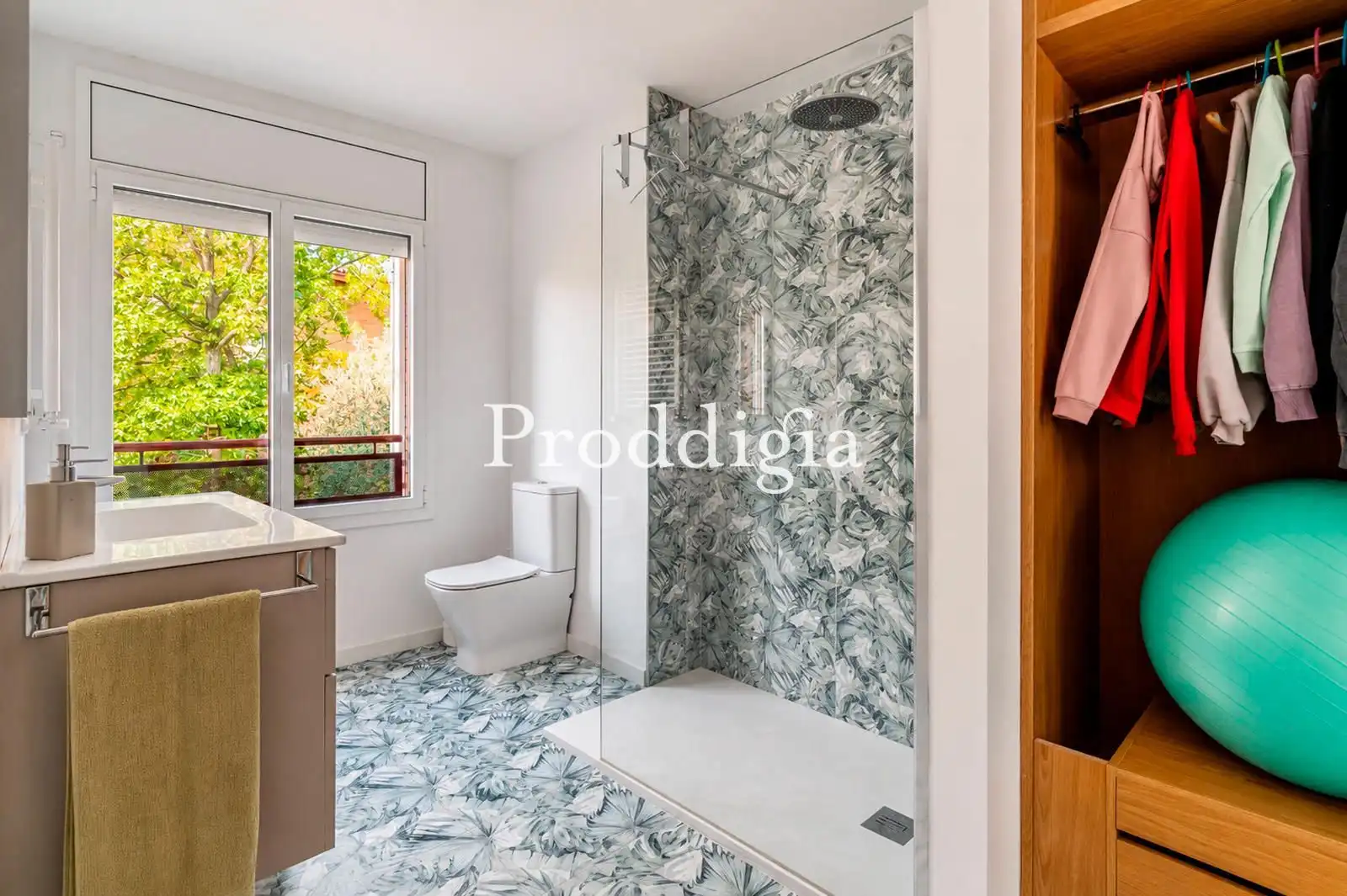 Bathroom of Detached homes for sale in Sant Cugat del Vallès  with Air Conditioner, Heating and Private garden