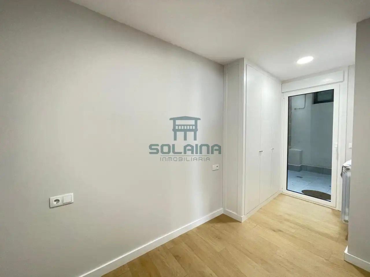 Erdgeschoss zum Verkauf in Ourense Capital  mit Heizung, Terrasse und Abstellraum
