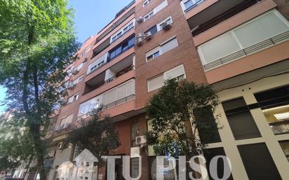 Exterior view of Apartment for sale in  Madrid Capital  with Air Conditioner