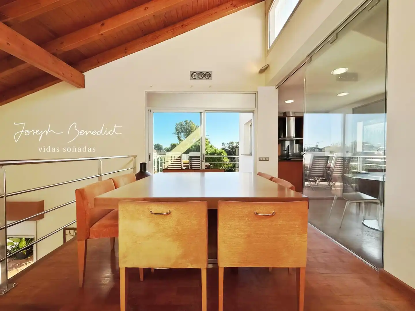 Comedor de Casa o chalet en venta en Castelldefels con Aire acondicionado, Calefacción y Jardín privado