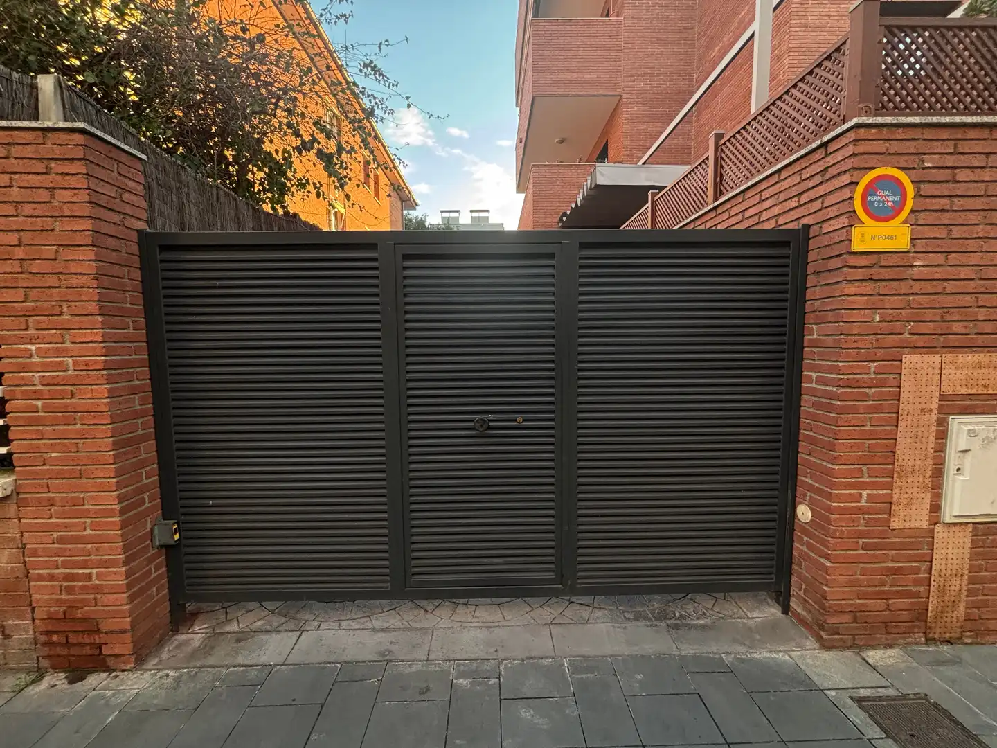 Vista exterior de Garaje de alquiler en Castelldefels
