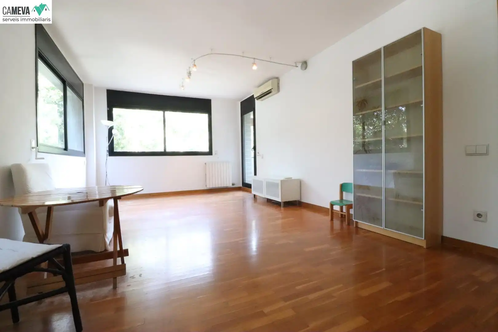 Living room of Flat for sale in Sabadell  with Air Conditioner, Heating and Storage room