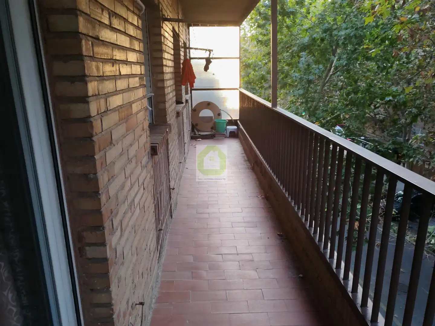 Terraza de Piso para compartir en Granada con Terraza y Amueblado