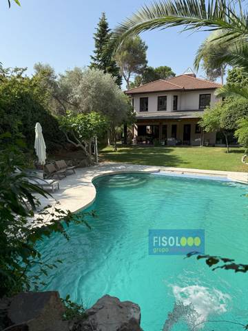 Casa-chalet en Alquiler en Aravaca