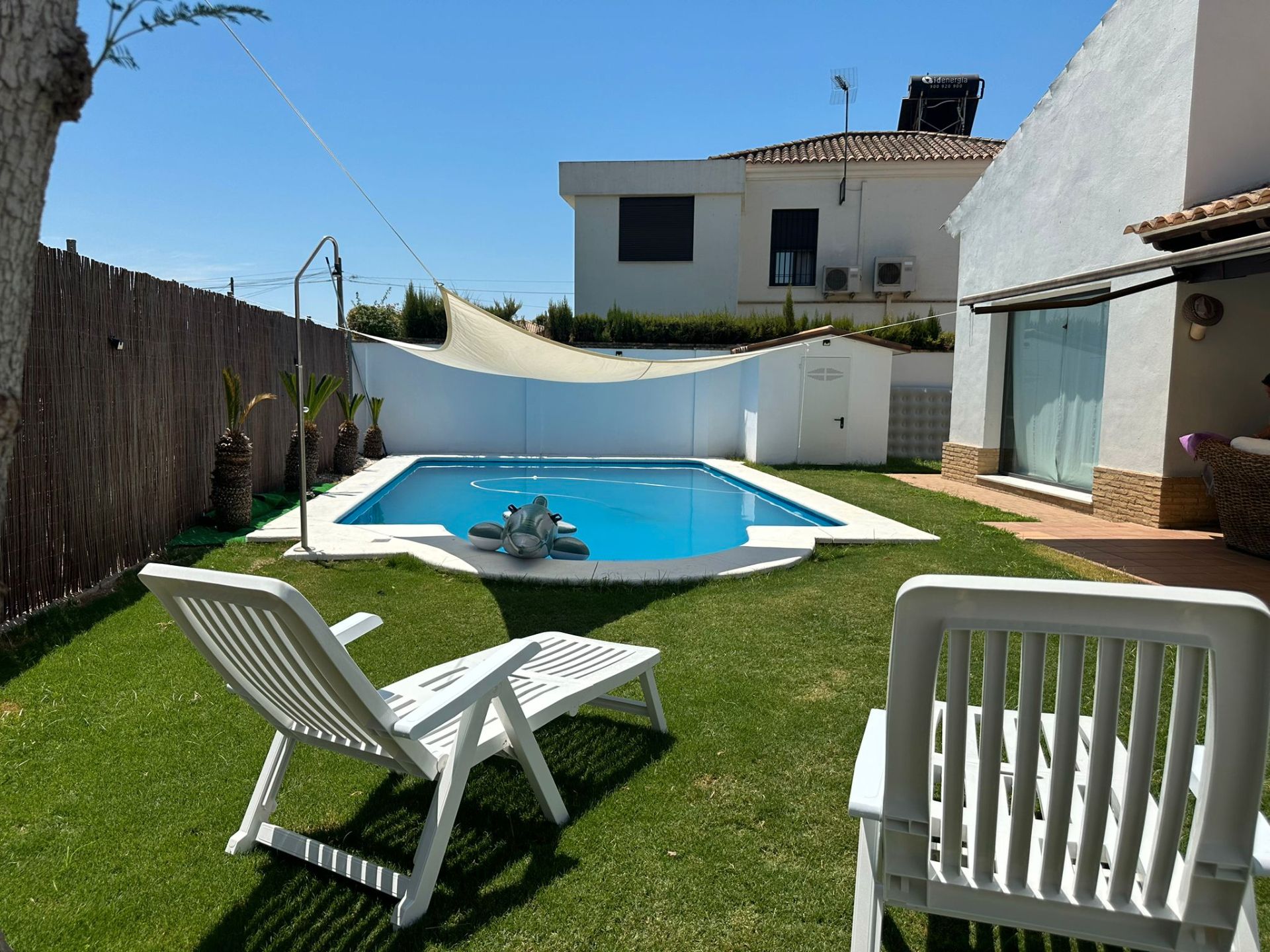 Swimming pool of House or chalet to rent in Bollullos de la Mitación  with Air Conditioner, Heating and Private garden