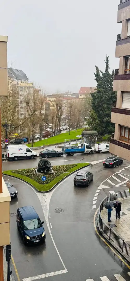 Parking de Piso en venta en Oviedo  con Calefacción